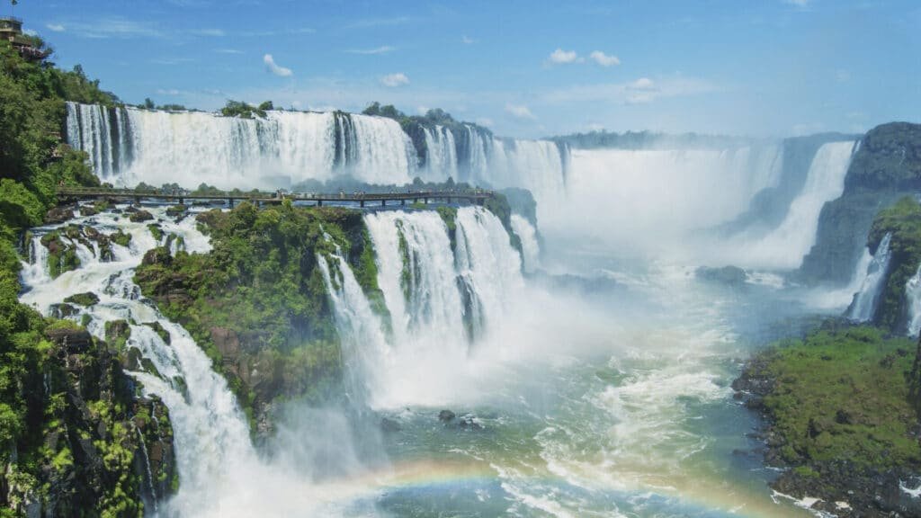 12 Maravilhas da Natureza Mais Procuradas por Viajantes 2 Maravilhas da natureza classificada em 2º lugar: Cataratas do Iguaçu