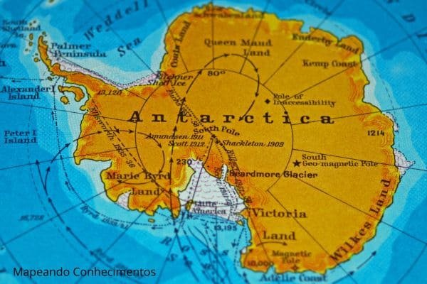 Antártida: aumento inesperado da camada de gelo recente 1 Mapa da Antártida ou continente Antártico