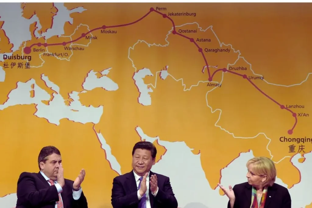 Apresentação da nova rota da seda pelo presidente da China Xi Jinping
