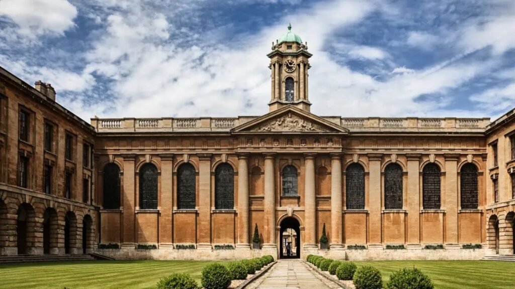 Como Estudar na Europa: Guia para Ingressar em Faculdades 6 Universidade de Oxford