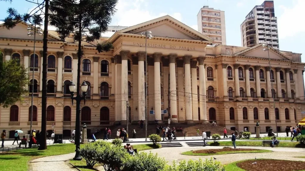 Universidade Federal do Paraná