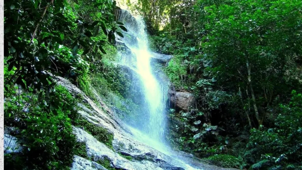 cachoeira do escorrega macaco no Jalapão