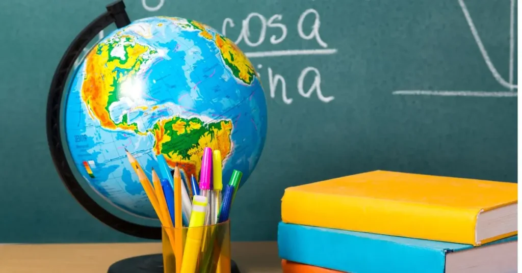 Licenciatura em Geografia: Vale a Pena? Salário e Mercado 2026 4 Licenciatura em Geografia