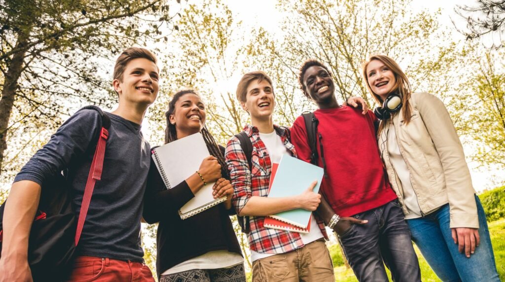 Custo de Vida para Estudantes Universitários: As Cidades Mais Baratas do Brasil 1 estudantes
